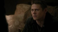/album/vampire-diaries/the-vampire-diaries-2x17-matt-donovan-cap-02-mid-jpg/
